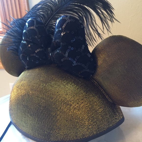 Disney Accessories - LAST ONE! DisneyParks Ears Limited Edition